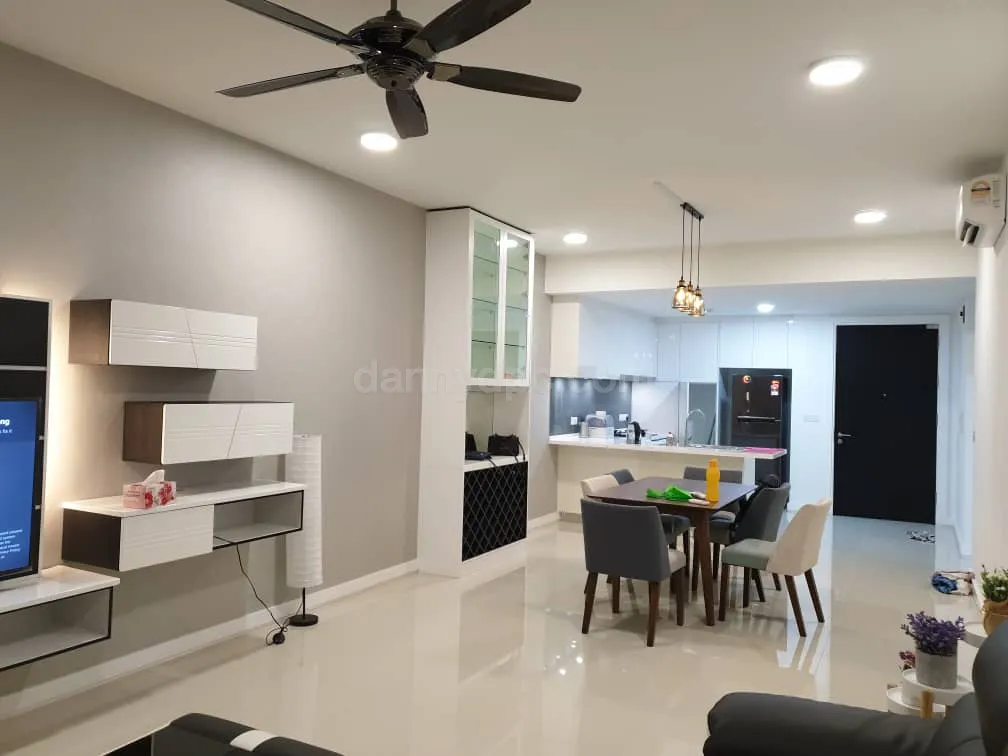 Westside III 2+1 Bedroom Condominium For Sale — photo 1