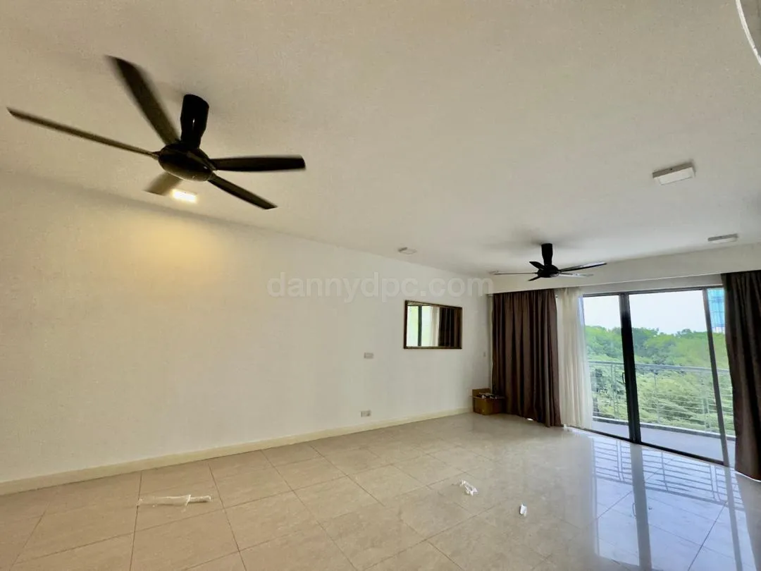 The Westside II 3+1 Bedroom Condominium For Rent — photo 1