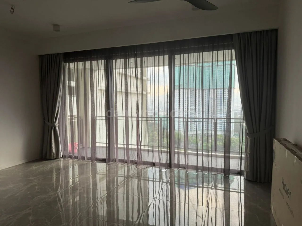 Park Regent 1+1 Bedroom Condominium For Rent — 照片 1